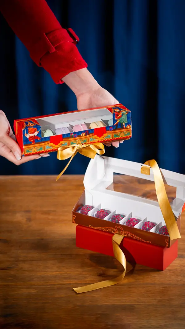 Caixa para 6 doces, ESPETÁCULO DE NATAL, pacote com 10 unidades