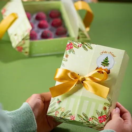 Caixa para 12 doces, GLOBO DE NEVE, pacote com 10 unidades