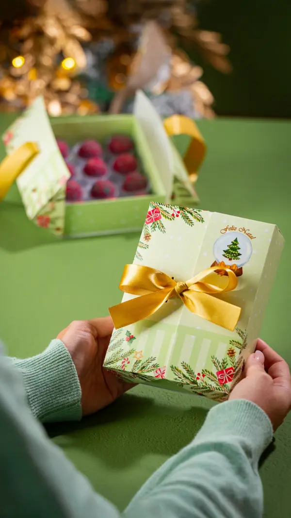 Caixa para 12 doces, GLOBO DE NEVE, pacote com 10 unidades